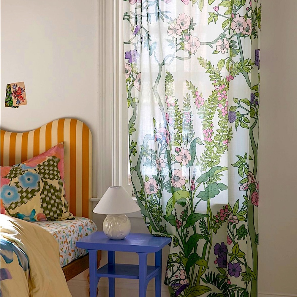 Urban Outfitters Freya Window Panel🌸🌱💐🌻🍃🌸